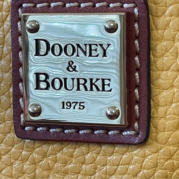 NWOT Dooney & Bourke Pebbled Leather Dandelion Crossbody Purse - Picture 10 of 16